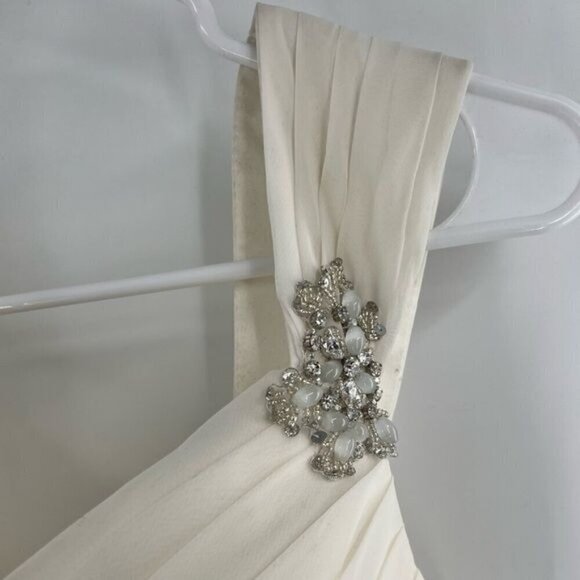 Victoria James Ronald Joyce white wedding dress with train size 12 - Picture 4 of 11